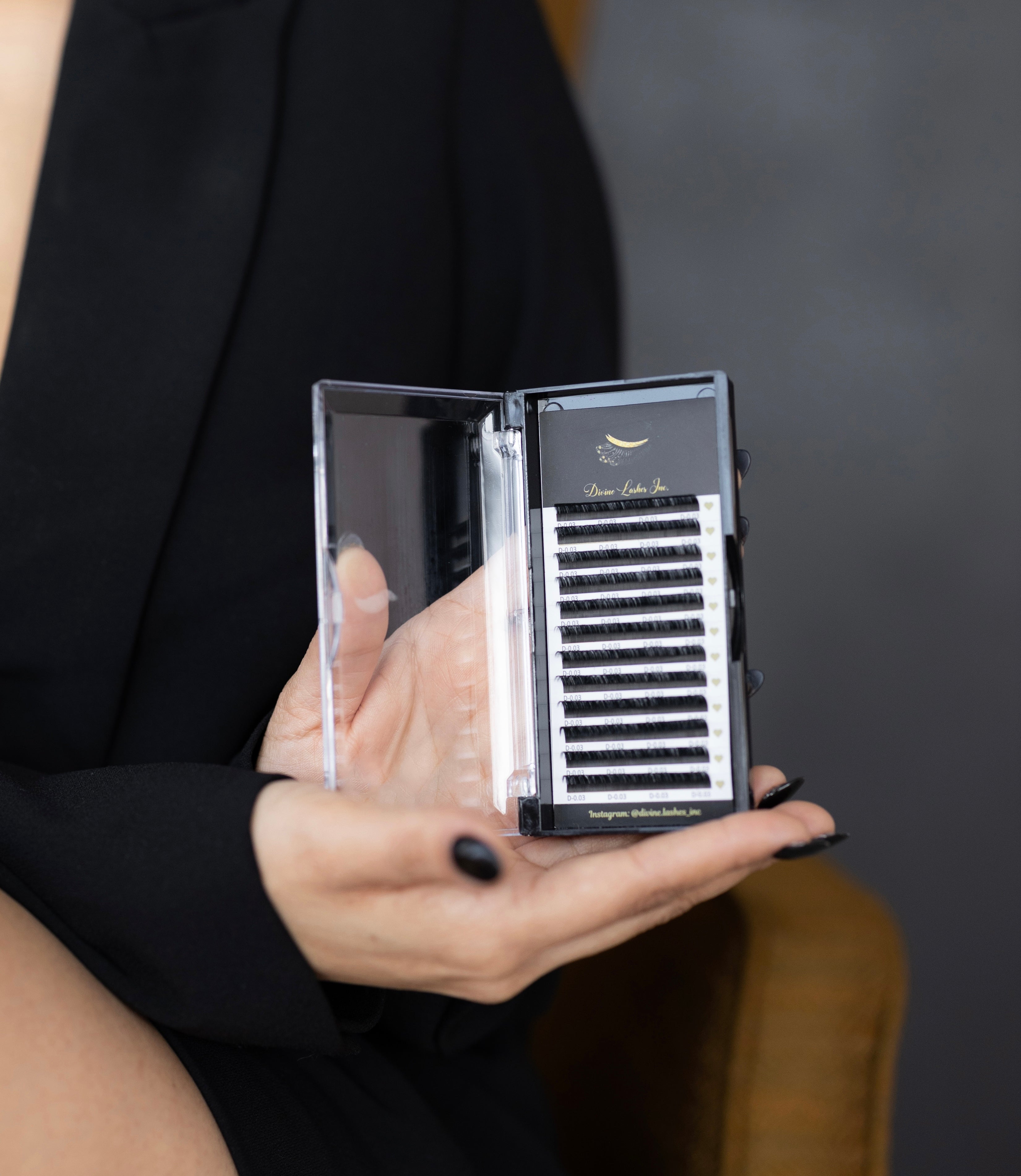 Mastering Lash Magic: Unveiling the Secrets of stunning Lash Trays ...